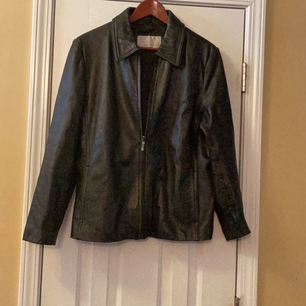 Nine West Soft Leather Zip Front Slit Pockets.